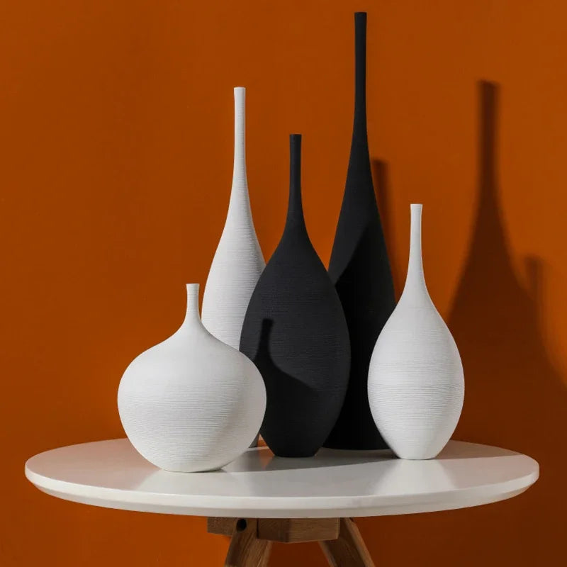 Keramikvase in Schwarz | Velvet