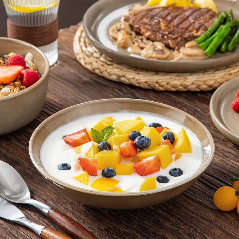 16-teiliges Geschirrset in Braun